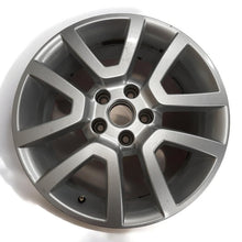 Laden Sie das Bild in den Galerie-Viewer, 1x Alufelge 17 Zoll 7.0&quot; 5x112 45ET Glanz Silber 5L0601025 Skoda Yeti Rim Wheel