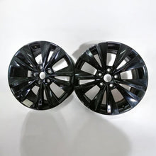 Load image into Gallery viewer, 1x Alufelge 17 Zoll 7.5&quot; 5x112 49ET Schwarz 3T0601025HD Skoda Superb Rim Wheel
