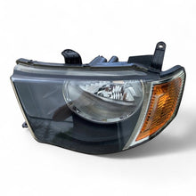 Laden Sie das Bild in den Galerie-Viewer, Frontscheinwerfer Mitsubishi L200 MN146195 Links Scheinwerfer Headlight