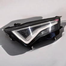 Load image into Gallery viewer, Frontscheinwerfer Seat Ateca Rechts Scheinwerfer Headlight