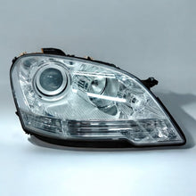 Laden Sie das Bild in den Galerie-Viewer, Frontscheinwerfer Mercedes-Benz W164 A1648202059 Rechts Scheinwerfer Headlight
