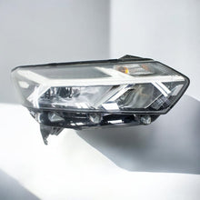 Laden Sie das Bild in den Galerie-Viewer, Frontscheinwerfer Dacia Sandero III 260104363R Rechts Scheinwerfer Headlight