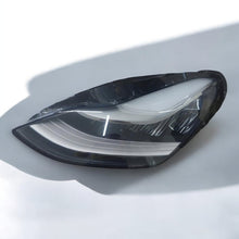 Load image into Gallery viewer, Frontscheinwerfer Tesla Model 3 1077375-00-C LED Links Scheinwerfer Headlight