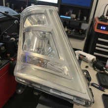 Load image into Gallery viewer, Frontscheinwerfer Volvo 2239220 Xenon Rechts Scheinwerfer Headlight SCH6558868062ws