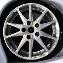 Load image into Gallery viewer, 1x Alufelge 16 Zoll 6.5&quot; 5x114.3 40ET Glanz Silber KE409-3Z110, SUZ16 Nissan