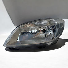 Laden Sie das Bild in den Galerie-Viewer, Frontscheinwerfer Skoda Fabia II MCJ18419 Links Scheinwerfer Headlight