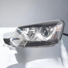 Laden Sie das Bild in den Galerie-Viewer, Frontscheinwerfer Skoda Yeti 5L1941015C Xenon Links Scheinwerfer Headlight