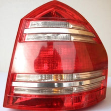 Load image into Gallery viewer, Rückleuchte Mercedes-Benz X164 A1648204264 Rechts Rearlight