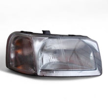 Laden Sie das Bild in den Galerie-Viewer, Frontscheinwerfer Land Rover Freelander AMR3999 Rechts Scheinwerfer Headlight SCH3774690164bm