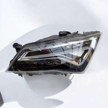 Load image into Gallery viewer, Frontscheinwerfer Seat Ateca 576941007F Full LED Links Scheinwerfer Headlight