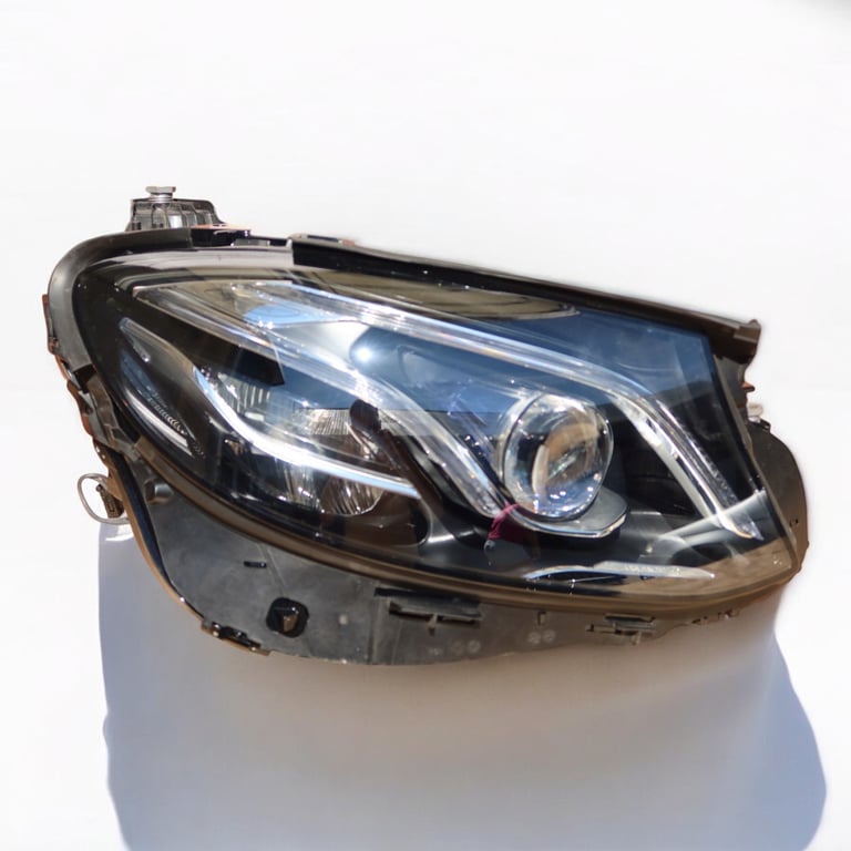 Frontscheinwerfer Mercedes-Benz W213 A2139067606 LED Rechts Headlight SCH4578114989or