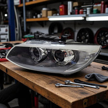 Load image into Gallery viewer, Frontscheinwerfer BMW E92 7273203 Xenon Links Scheinwerfer Headlight SCH9488988142ua