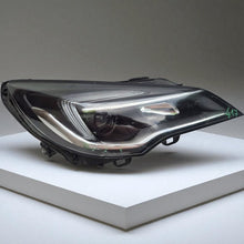 Laden Sie das Bild in den Galerie-Viewer, Frontscheinwerfer Opel Astra K 39158006 Rechts Scheinwerfer Headlight SCH8839701695hb