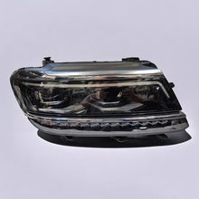 Laden Sie das Bild in den Galerie-Viewer, Frontscheinwerfer VW Tiguan Allspace 5NN941082 Full LED Rechts Headlight