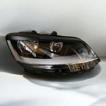 Laden Sie das Bild in den Galerie-Viewer, Frontscheinwerfer VW Sharan 7N1941006 Rechts Scheinwerfer Headlight