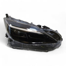 Laden Sie das Bild in den Galerie-Viewer, Frontscheinwerfer Toyota Yaris Cross Full LED Rechts Scheinwerfer Headlight SCH9132580807lu
