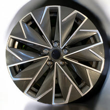 Laden Sie das Bild in den Galerie-Viewer, 1x Alufelge 18 Zoll 8.0&quot; 5x112 44ET 3V0601025B Skoda Superb Iii Rim Wheel