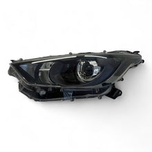 Load image into Gallery viewer, Frontscheinwerfer Toyota Yaris EUK0-6 Links Scheinwerfer Headlight SCH1478547225mx