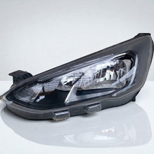 Load image into Gallery viewer, Frontscheinwerfer Ford Focus JX7B-13W030-CE Links Scheinwerfer Headlight
