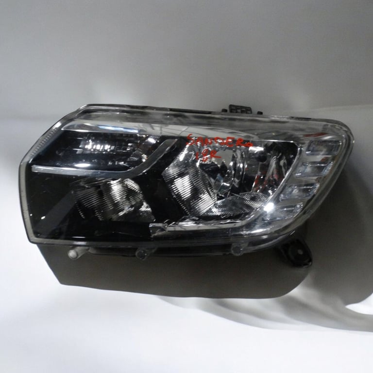 Frontscheinwerfer Dacia Sandero II 260605665R Links Scheinwerfer Headlight