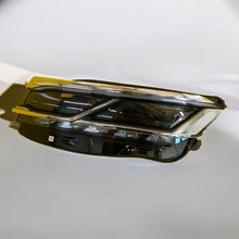 Laden Sie das Bild in den Galerie-Viewer, Frontscheinwerfer VW Touareg 761941081 LED Links Scheinwerfer Headlight