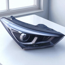 Laden Sie das Bild in den Galerie-Viewer, Frontscheinwerfer Hyundai Santa III Fe 92102-2W 92102-2WXXX Xenon Rechts SCH2146490230vf