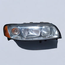 Laden Sie das Bild in den Galerie-Viewer, Frontscheinwerfer Volvo S60 V70 30648209 Rechts Scheinwerfer Headlight