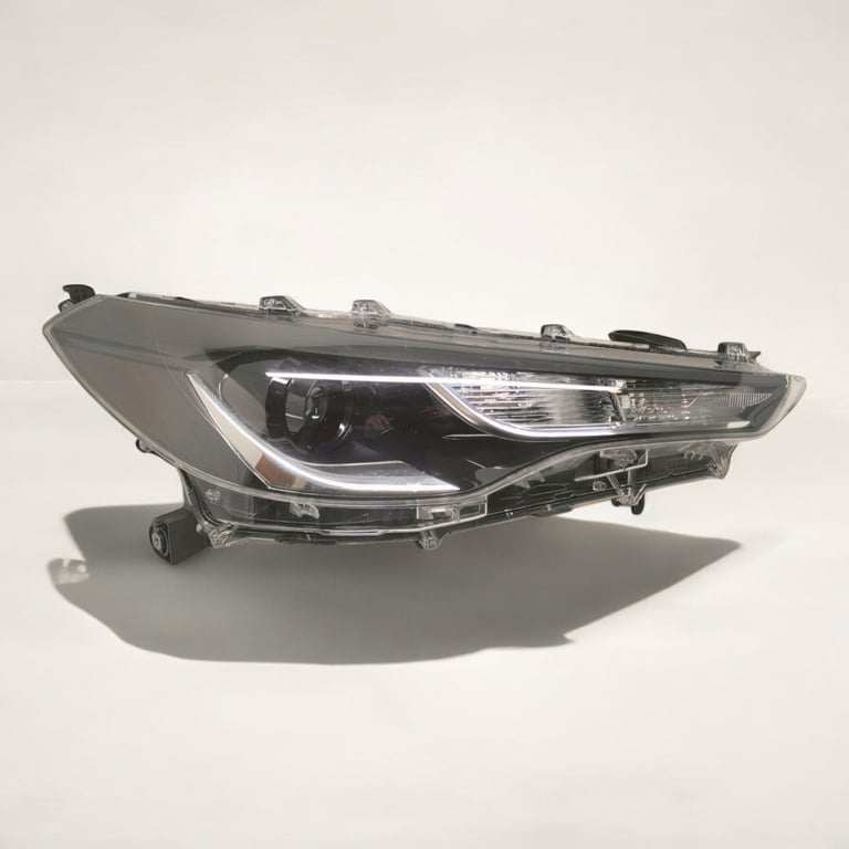 Frontscheinwerfer Toyota Corolla Rechts Scheinwerfer Headlight SCH6517332536ot