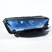 Laden Sie das Bild in den Galerie-Viewer, Frontscheinwerfer Skoda Enyaq 5LB941016A Full LED Ein Stück (Rechts oder Links)