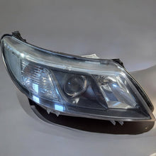 Laden Sie das Bild in den Galerie-Viewer, Frontscheinwerfer Saab 93 9-3 Xenon Rechts Scheinwerfer Headlight