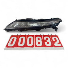 Laden Sie das Bild in den Galerie-Viewer, Frontscheinwerfer Mitsubishi Eclipse Cross EDM92205010 LED Links Headlight