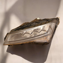 Laden Sie das Bild in den Galerie-Viewer, Frontscheinwerfer Skoda Superb III 3V1941015C LED Links Scheinwerfer Headlight