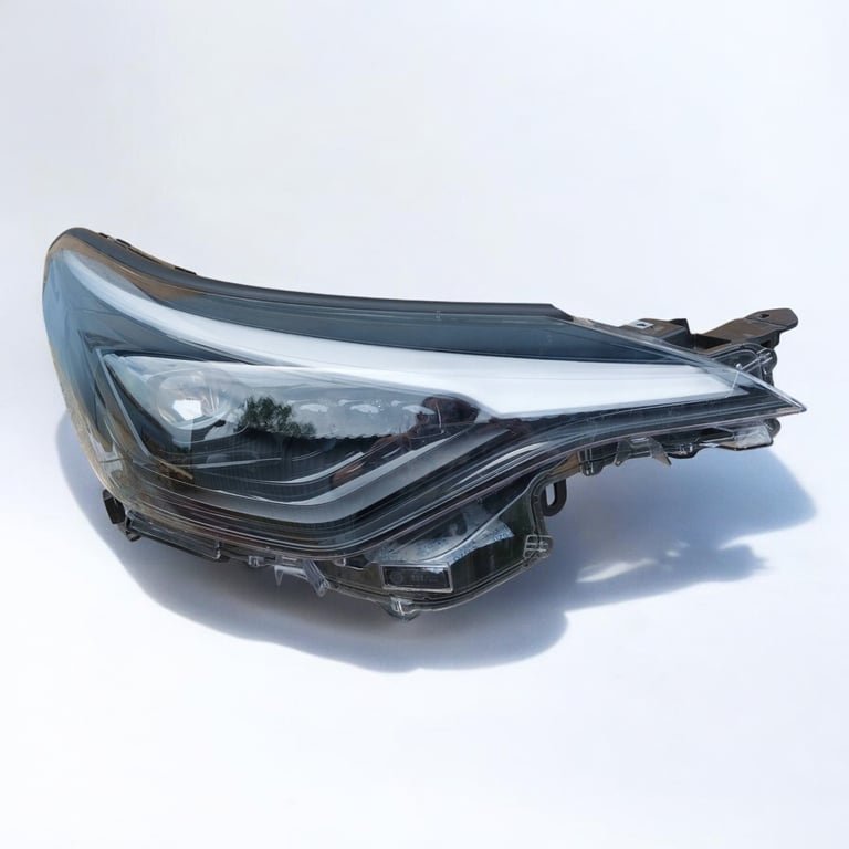 Frontscheinwerfer Toyota Chr 81110-YP280 Links Scheinwerfer Headlight