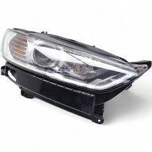 Laden Sie das Bild in den Galerie-Viewer, Frontscheinwerfer Ford Mondeo Hatchback ES73-13W029-HD Rechts Headlight SCH2646318170lz