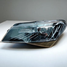 Load image into Gallery viewer, Frontscheinwerfer Skoda Superb III 3V1941015B Xenon Links Scheinwerfer Headlight