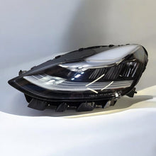 Laden Sie das Bild in den Galerie-Viewer, Frontscheinwerfer Tesla Model 3 1077375-00-C Links Scheinwerfer Headlight
