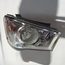 Laden Sie das Bild in den Galerie-Viewer, Frontscheinwerfer Hyundai H350 VAV4074 Rechts Scheinwerfer Headlight