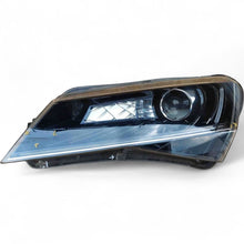 Laden Sie das Bild in den Galerie-Viewer, Frontscheinwerfer Skoda Superb I 3V1941017B Xenon Ein Stück (Rechts oder Links)