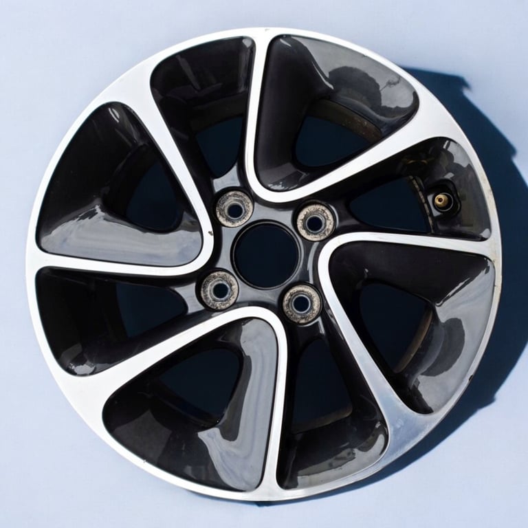 1x Alufelge 14 Zoll 5.5" 4x100 47ET Hyundai Rim Wheel FEL8030993498kq