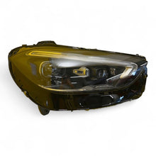 Laden Sie das Bild in den Galerie-Viewer, Frontscheinwerfer Mercedes-Benz W206 A2069065404 LED Rechts Headlight SCH6271037958se