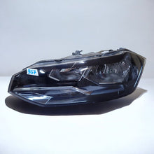 Laden Sie das Bild in den Galerie-Viewer, Frontscheinwerfer VW Polo 2G1941005 Links Scheinwerfer Headlight