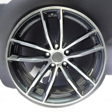 Laden Sie das Bild in den Galerie-Viewer, 1x Alufelge 18 Zoll 8.0&quot; 5x112 30ET Glanz 7855081 BMW 5 G31 G30 Rim Wheel