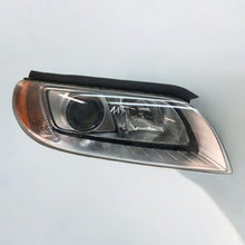 Laden Sie das Bild in den Galerie-Viewer, Frontscheinwerfer Volvo S80 V70 31214348 Xenon Rechts Scheinwerfer Headlight
