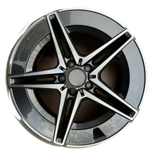 Laden Sie das Bild in den Galerie-Viewer, 1x Alufelge 18 Zoll 8.5&quot; 5x112 52ET Glanz Schwarz A2064011800 Mercedes-Benz