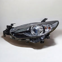 Laden Sie das Bild in den Galerie-Viewer, Frontscheinwerfer Mazda 6 Xenon Links Scheinwerfer Headlight