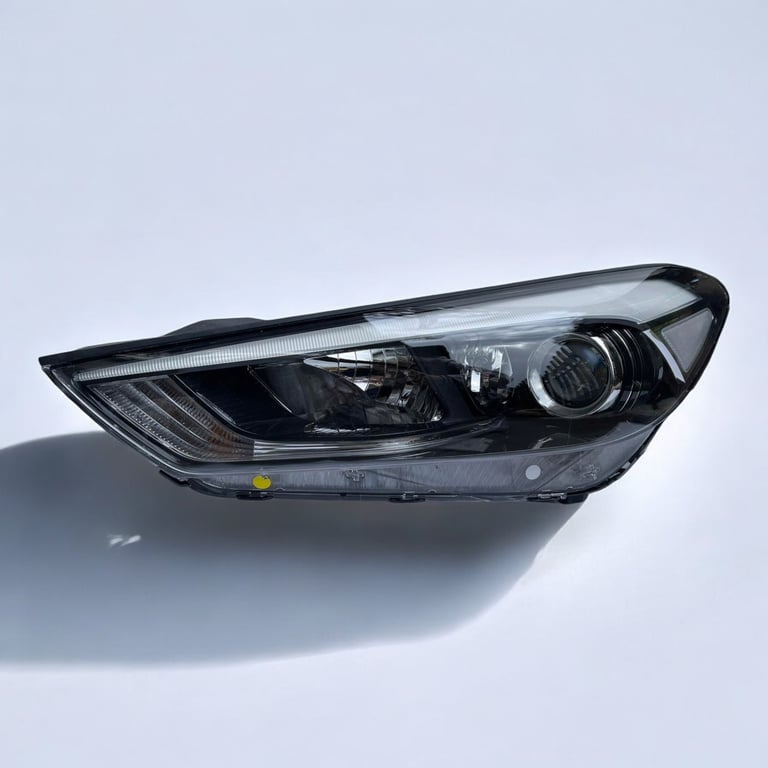 Frontscheinwerfer Hyundai Tucson D7921-21110 D7921-22010 Links Headlight