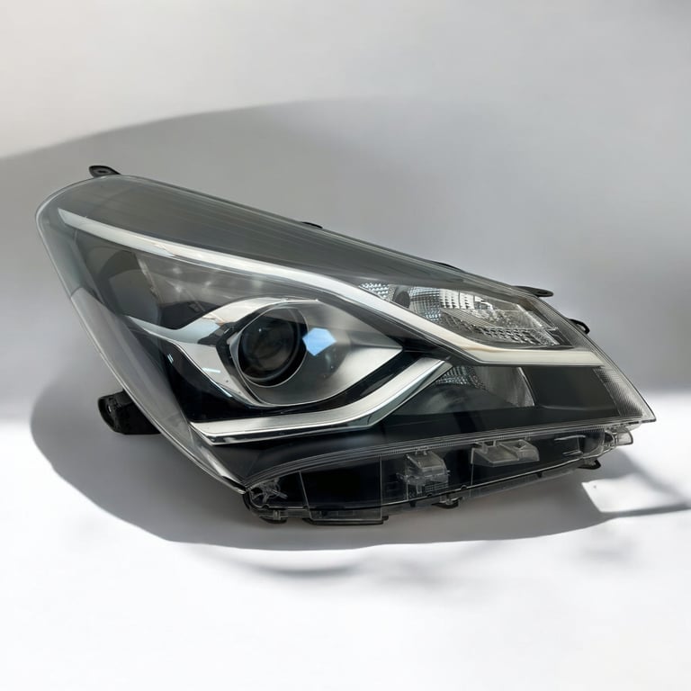 Frontscheinwerfer Toyota Yaris LED Rechts Scheinwerfer Headlight