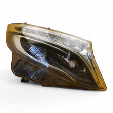 Laden Sie das Bild in den Galerie-Viewer, Frontscheinwerfer Mercedes-Benz Vito W447 A4479064700 LED Rechts Headlight
