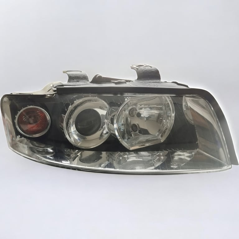 Frontscheinwerfer Audi A4 B6 8E0941004AQ Xenon Ein Stück (Rechts oder Links)