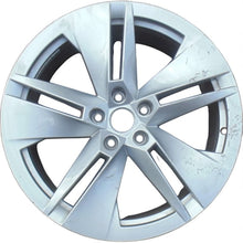 Laden Sie das Bild in den Galerie-Viewer, 1x Alufelge 19 Zoll 8.0&quot; 5x112 45ET 5LA601025B Skoda Enyaq Rim Wheel
